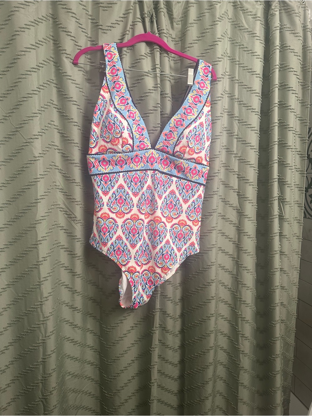 Boden Porto V-Neck One Piece Floral Print Swimsuit Sz 14L 

Boden Porto Swimsuit